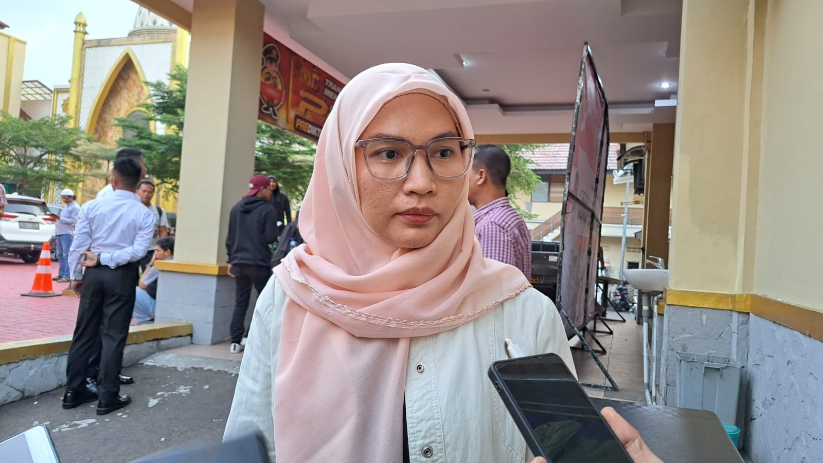 ketua-komisi-perlindungan-anak-indonesia-daerah-kpaid-kota-l-wc5t